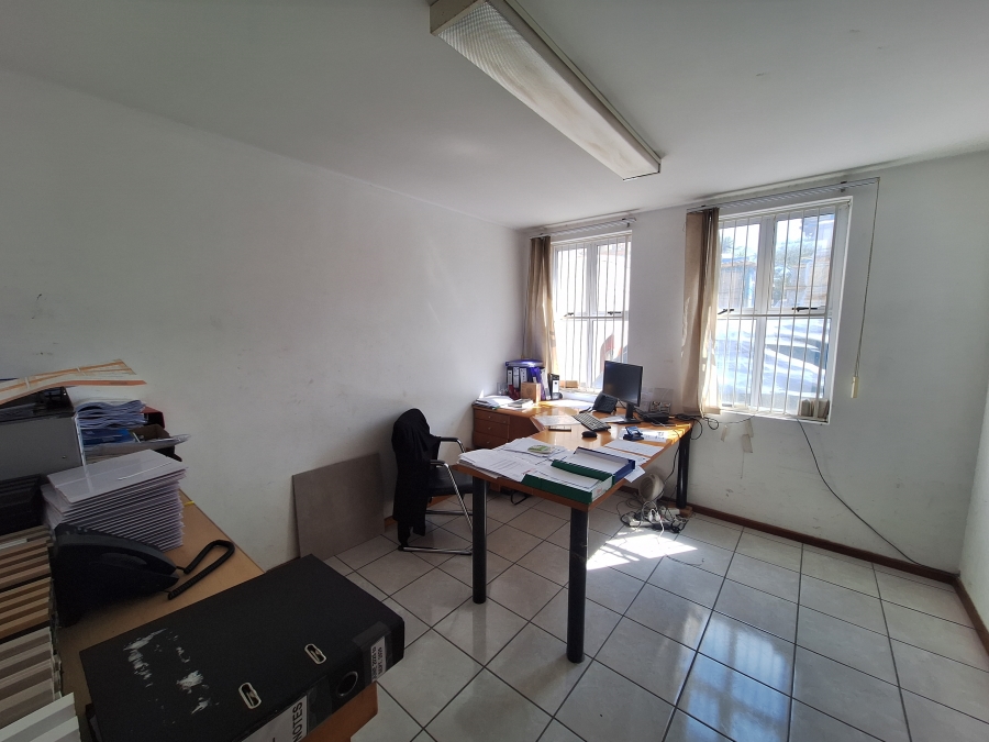 To Let commercial Property for Rent in Killarney Gardens Western Cape